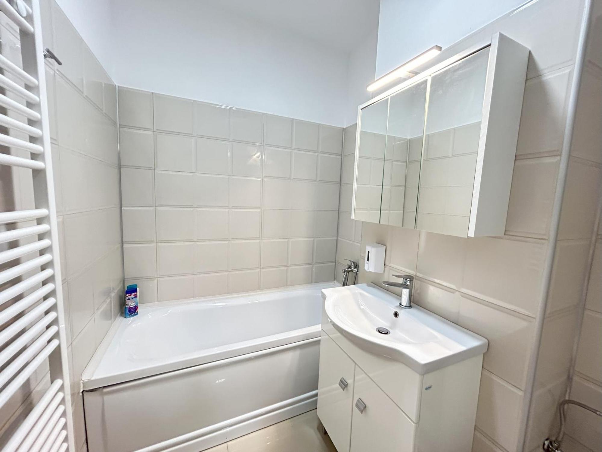 Appartement Urban Retreat With Balcony At Exigent Plaza - 06 Bucarest